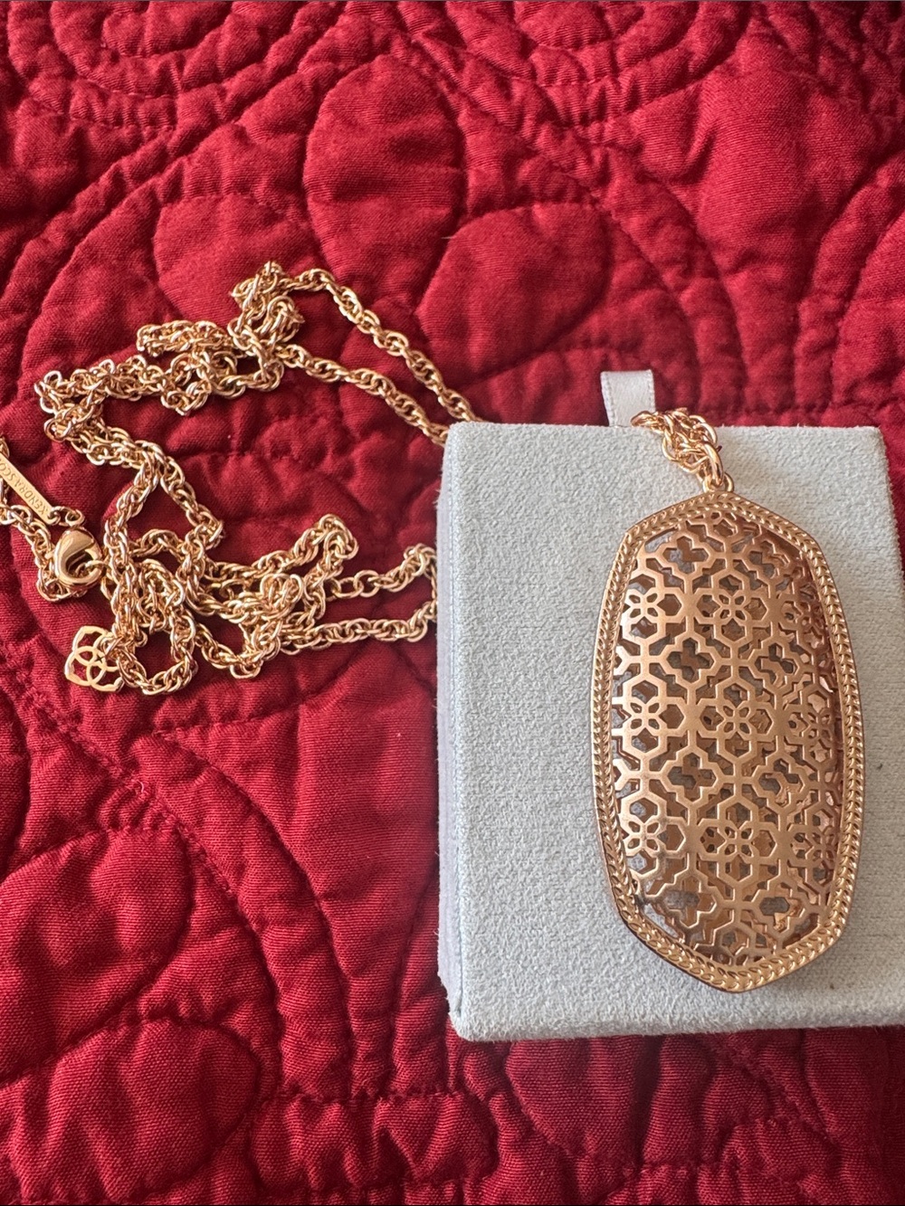 Kendra Scott Rose Gold Filigree Elisa Pendant Necklace